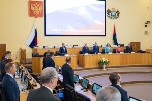 Фото: официальный портал органов государственной власти Тюменской области Тюменская областная Дума приняла законы об исполнении областного бюджета и бюджета ТФОМС Тюменской области за 2024 год