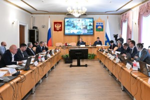 Председатель Счетной палаты Тюменской области Дмитрий Огородников представил депутатам информацию о работе палаты во втором квартале 2025 года