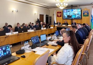 Председатель Счетной палаты Тюменской области Дмитрий Огородников представил депутатам заключение по вопросу соблюдения основных принципов взаимоотношений областного и местных бюджетов в проекте закона об областном бюджете Председатель Счетной палаты Тюменской области Дмитрий Огородников представил депутатам заключение по вопросу соблюдения основных принципов взаимоотношений областного и местных бюджетов в проекте закона об областном бюджете