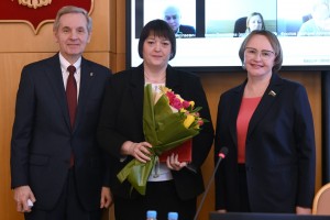 Аудитор Счетной палаты Тюменской области Марина Саранчина награждена Почетной грамотой Тюменской областной Думы